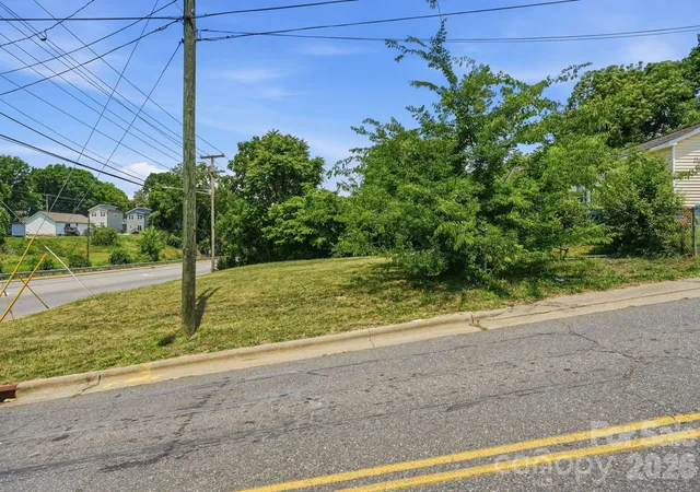 Homes for sale in Gastonia, NC | 412 W Davidson Ave, Gastonia, NC 28052 | MLS# 4392299