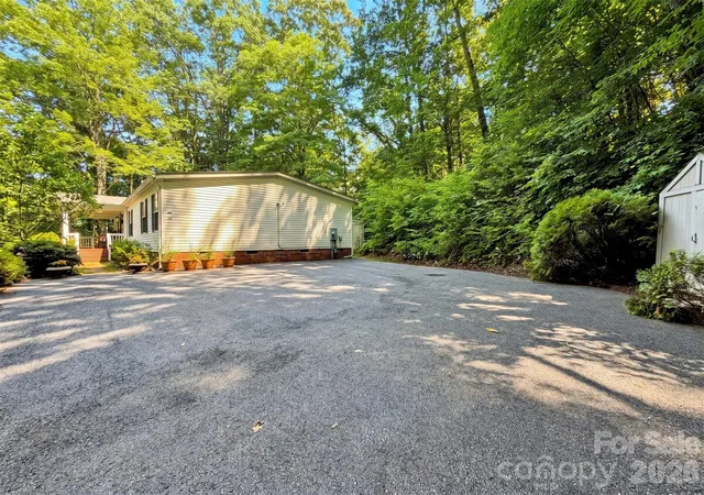 Homes for sale in Waynesville, NC | 315 Oakstone Dr, Waynesville, NC 28785 | MLS# 4392307