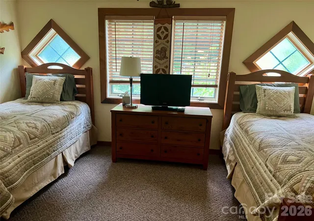 2nd image of 222 Creekside Wy, Burnsville, NC 28714