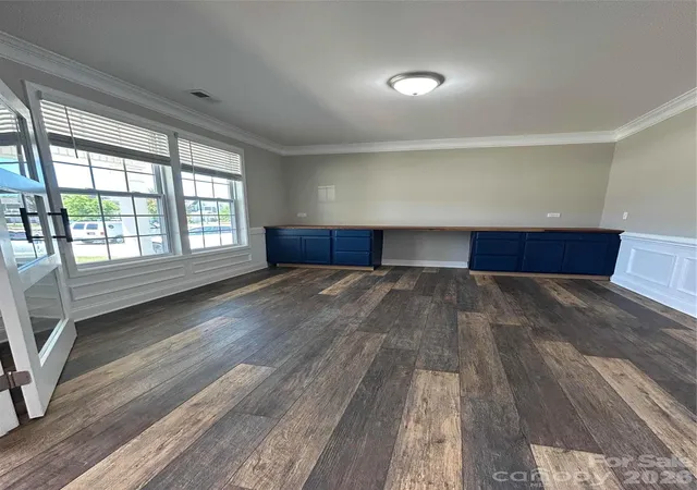 Photo 2 of Single family home for sale at 1025 Burton Point Ct, Waxhaw, NC 28173 | MLS# 4392343 | Listing updated on 2026-08-07