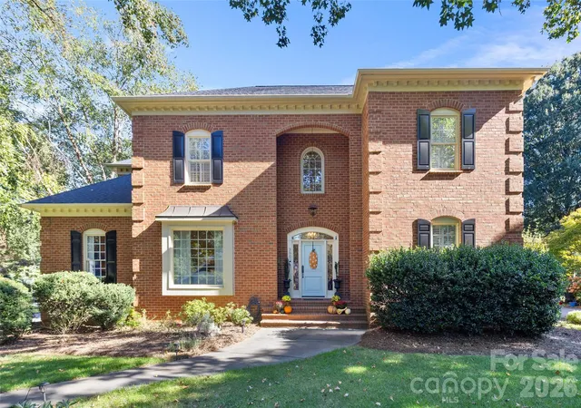 Photo 1 of Single family home for sale at 3601 Castellaine Dr, Charlotte, NC 28226 | MLS# 4392373 | Listing updated on 2026-10-23