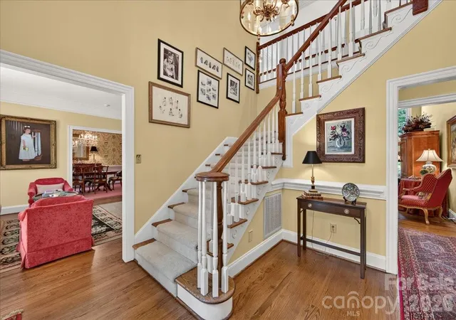 3rd image of 3601 Castellaine Dr, Charlotte, NC 28226 | MLS# 4392373