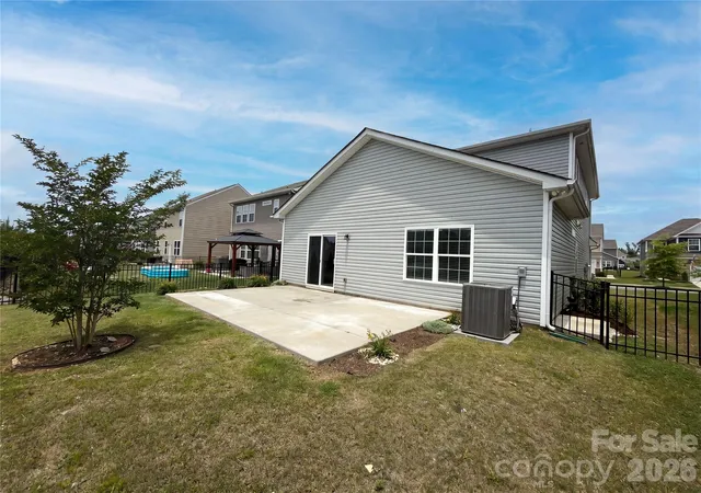 Photo 4 of Single family home for sale at 7725 Sea Turtle Way, Lancaster, SC 29720 | MLS# 4392396 | Listing updated on 2026-10-20