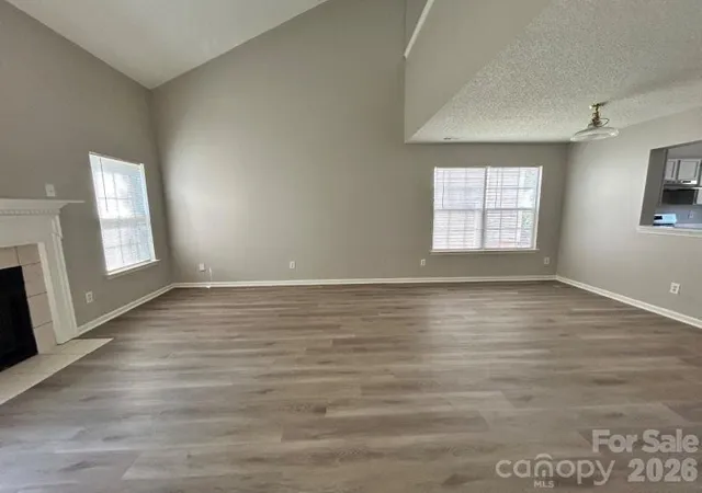 Photo 3 of Sale Pending at 821 Lakehill Rd, Charlotte, NC 28214 | MLS# 4392404 | Listing updated on 2026-09-21