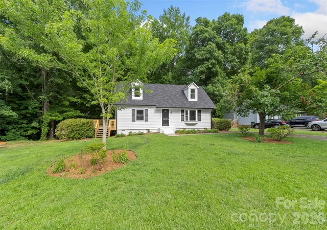 Photo 3 of Single family home for sale at 711 King Arthur Dr, Gastonia, NC 28056 | MLS# 4392426 | Listing updated on 2026-09-21