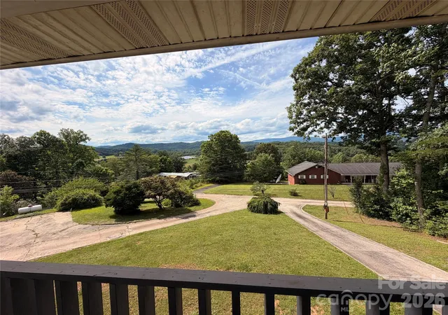 Homes for sale in Hayesville, NC | 281 Cherrywood Cir, Hayesville, NC 28904 | MLS# 4392442