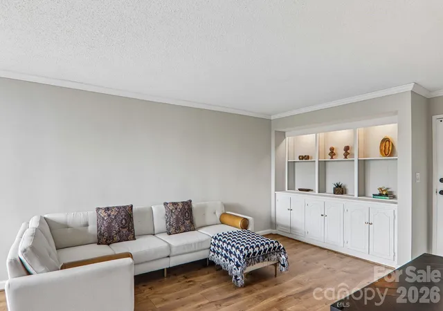 5th image of 647 Town Mountain Rd #212, Asheville, NC 28804 | MLS# 4392443