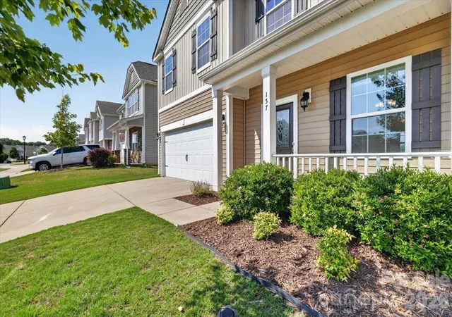 Photo 1 of Single family home for sale at 157 Kingsway Dr, Mooresville, NC 28115 | MLS# 4392473 | Listing updated on 2026-09-07