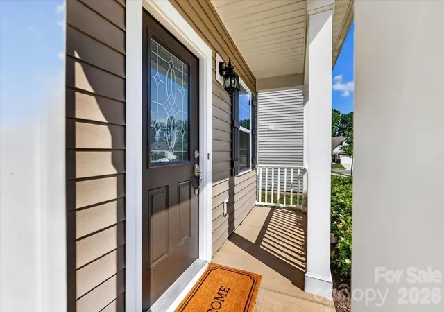 Photo 2 of Single family home for sale at 157 Kingsway Dr, Mooresville, NC 28115 | MLS# 4392473 | Listing updated on 2026-09-07