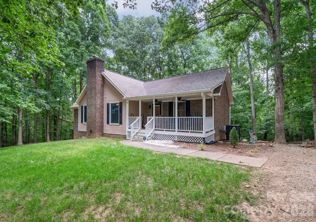 Photo 1 of Single family home for sale at 9205 Richardson King Rd, Waxhaw, NC 28173 | MLS# 4392497 | Listing updated on 2026-10-06
