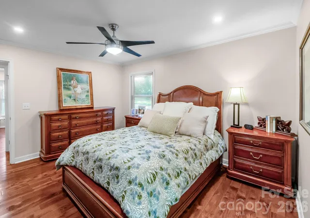 Photo 4 of Single family home for sale at 10112 Withers Rd, Charlotte, NC 28278 | MLS# 4392504 | Listing updated on 2026-08-05