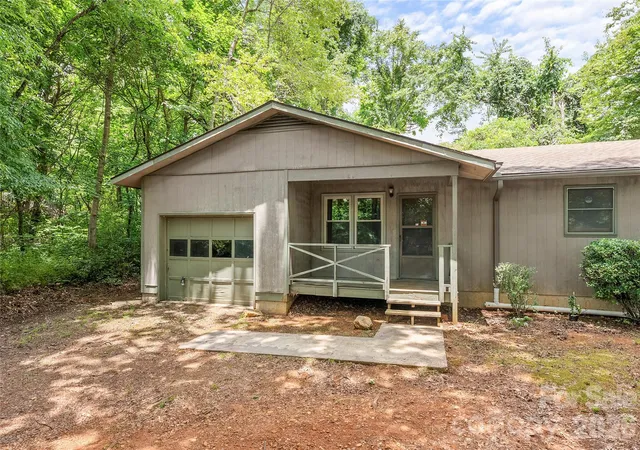Homes for sale in Swannanoa, NC | 100 Stonewall Ave, Swannanoa, NC 28778 | MLS# 4392544
