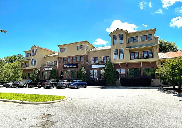 Homes for sale in Hendersonville, NC | 475 S Church St #H, Hendersonville, NC 28792 | MLS# 4392602