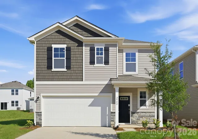 Photo 1 of Sale Pending at 2942 31st Street Ne, Hickory, NC 28601 | MLS# 4392611 | Listing updated on 2026-09-01