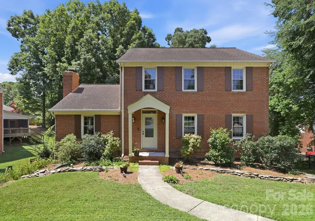 Homes for sale in Matthews, NC | 340 Walnut Point Dr, Matthews, NC 28105 | MLS# 4392617