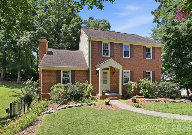 Homes for sale in Matthews, NC | 340 Walnut Point Dr, Matthews, NC 28105 | MLS# 4392617
