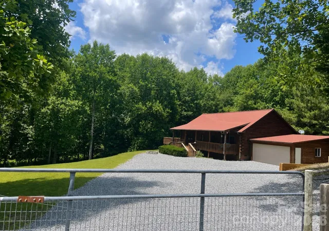 Photo 1 of Single family home for sale at 114 Woodstock Ln, Rutherfordton, NC 28139 | MLS# 4392620 | Listing updated on 2026-08-31