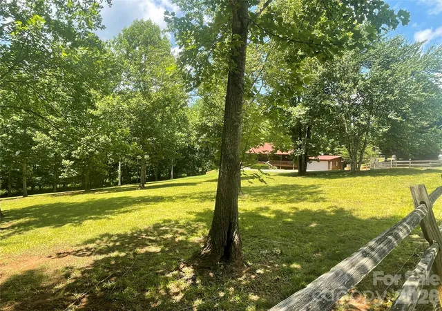 Photo 2 of Single family home for sale at 114 Woodstock Ln, Rutherfordton, NC 28139 | MLS# 4392620 | Listing updated on 2026-08-31
