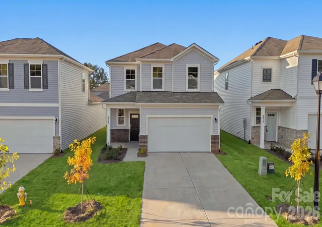 Photo 1 of Single family home for sale at 2949 31st Street Ln, Hickory, NC 28601 | MLS# 4392632 | Listing updated on 2026-10-27