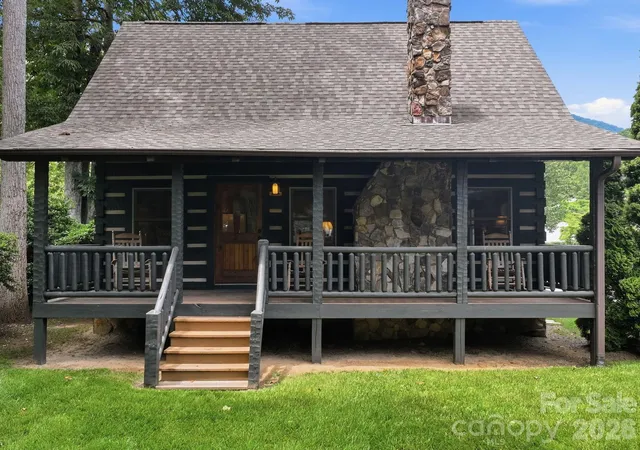 Homes for sale in Maggie Valley, NC | 18 Rachels Cir, Maggie Valley, NC 28751 | MLS# 4392673