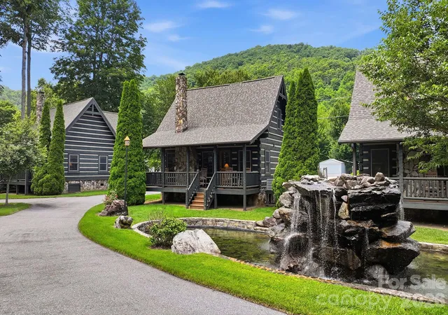 Homes for sale in Maggie Valley, NC | 17 Rachels Cir, Maggie Valley, NC 28751 | MLS# 4392679