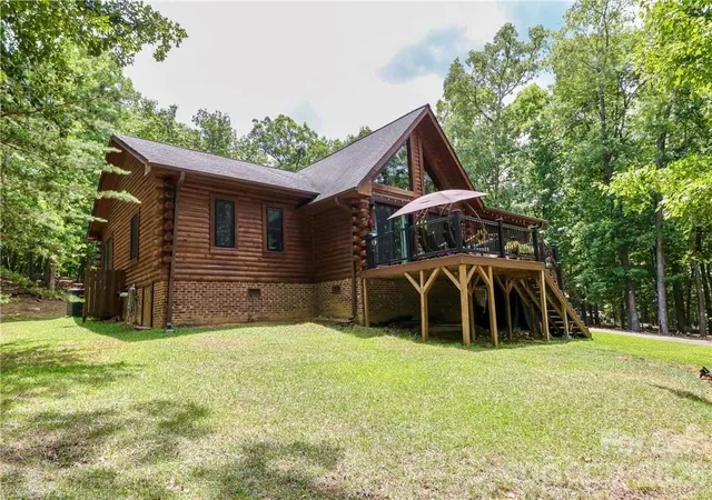 Homes for sale in Denton, NC | 2211 Rocky Cove Ln, Denton, NC 27239 | MLS# 4392687