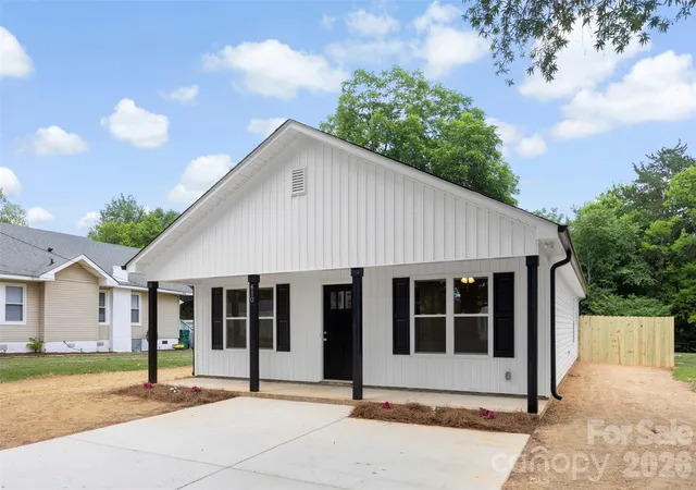 Homes for sale in Albemarle, NC | 410 Peachtree St, Albemarle, NC 28001 | MLS# 4392692