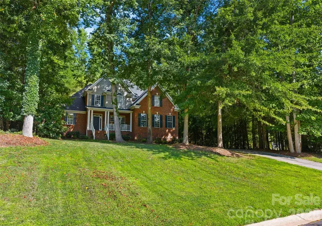Photo 3 of Single family home for sale at 2035 Slippery Rock Cvs, Clover, SC 29710 | MLS# 4392694 | Listing updated on 2026-08-31