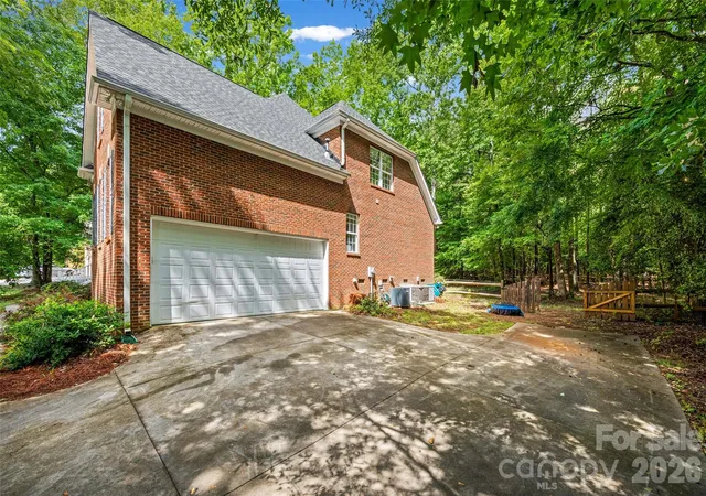 Photo 38 of Single family home for sale at 2035 Slippery Rock Cvs, Clover, SC 29710 | MLS# 4392694 | Listing updated on 2026-08-31