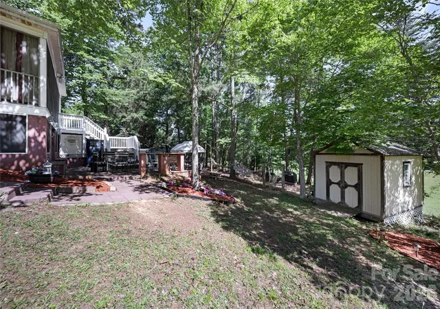 Homes for sale in New London, NC | 107 Dove Ln, New London, NC 28127 | MLS# 4392697