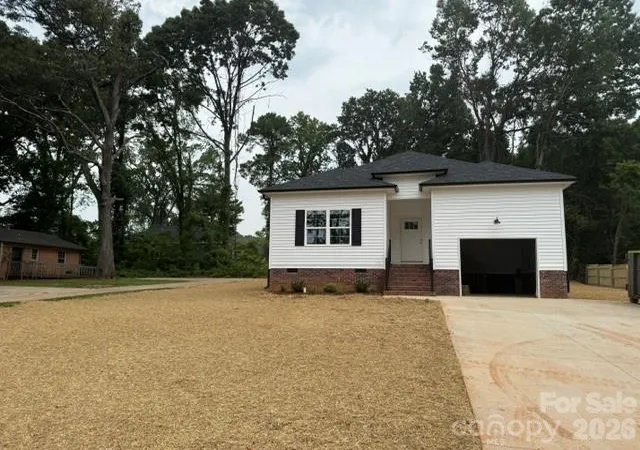 Photo 1 of Single family home for sale at 208 E 15th Street, Salisbury, NC 28144 | MLS# 4392722 | Listing updated on 2026-10-03