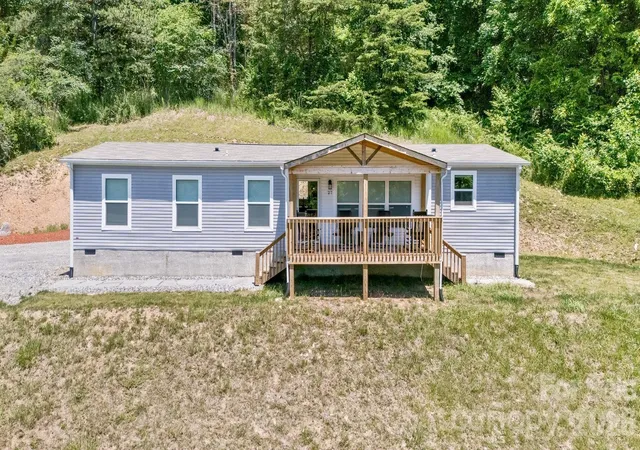 Homes for sale in Weaverville, NC | 27 Spuds Ln, Weaverville, NC 28787 | MLS# 4392739