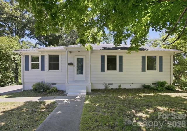 Homes for sale in Cherryville, NC | 302 Houser St, Cherryville, NC 28021 | MLS# 4392744