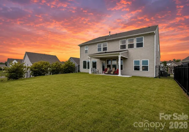 Photo 3 of Single family home for sale at 5120 Moselle Ave, Fort Mill, SC 29707 | MLS# 4392758 | Listing updated on 2026-08-26