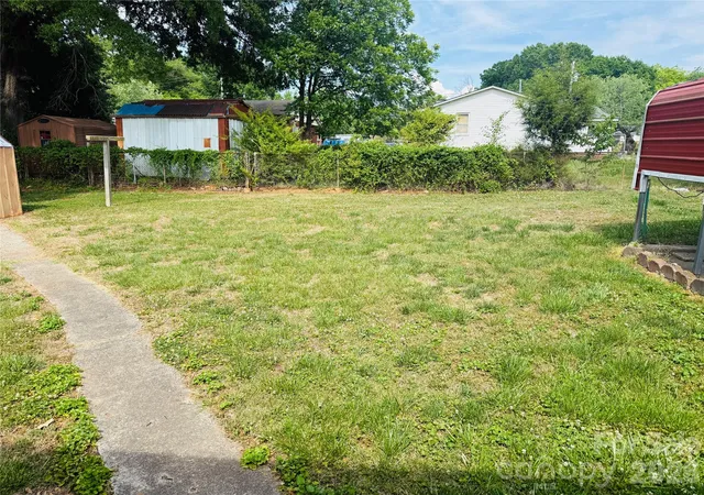 Photo 37 of Single family home for sale at 4410 Birkdale Dr, Charlotte, NC 28208 | MLS# 4392770 | Listing updated on 2026-08-02