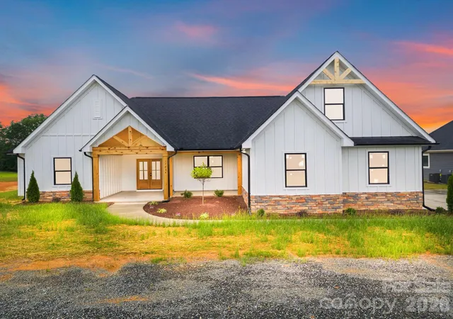 Photo 2 of Single family home for sale at 17834 Brattain Rd, Locust, NC 28079 | MLS# 4392773 | Listing updated on 2026-09-30