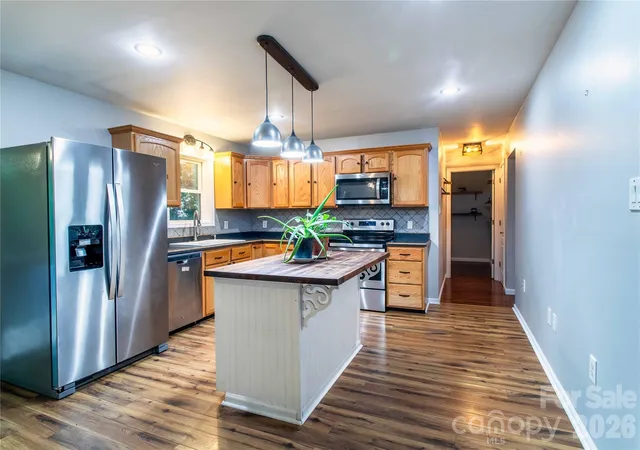 Photo 2 of Single family home for sale at 142 Blake Dr, Canton, NC 28716 | MLS# 4392775 | Listing updated on 2026-09-21