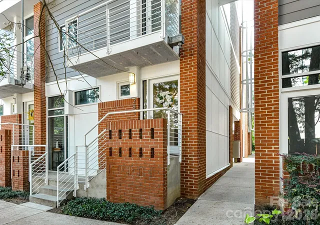 Photo 3 of Condo for sale at 285 Mcdonald Ave, Charlotte, NC 28203 | MLS# 4392788 | Listing updated on 2026-08-02
