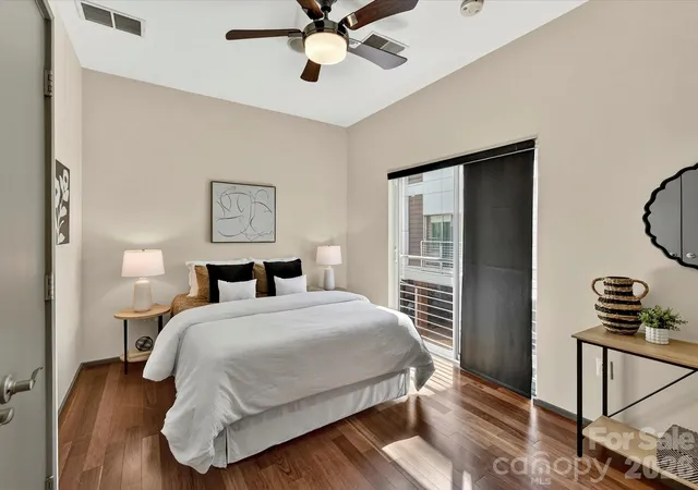 Listing Photo 4 - Condo for sale in building located at 285 Mcdonald Ave, Charlotte, NC 28203