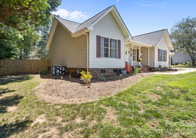 3rd image of 114 S Toney St, Shelby, NC 28152 | MLS# 4392803