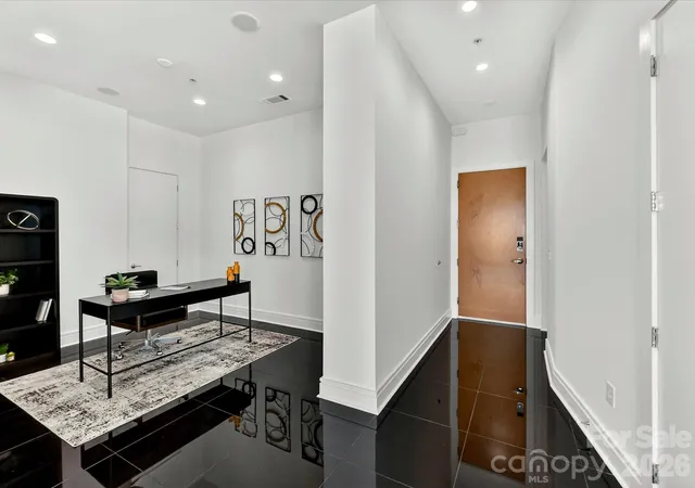 3rd image of 505 E 6Th St #1601, Charlotte, NC 28202 | MLS# 4392815