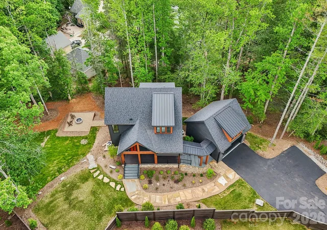 Photo 4 of Single family home for sale at 236 Glazener Rd, Brevard, NC 28712 | MLS# 4392817 | Listing updated on 2026-08-26
