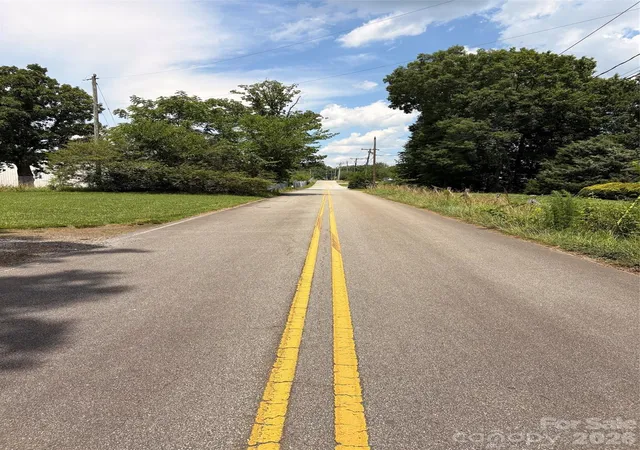 4th image of 2 Acres 33Rd Street Dr Se, Hickory, NC 28602 | MLS# 4392824