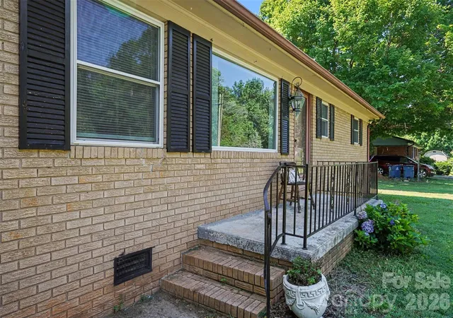 3rd image of 2403 Chevaron Dr, Concord, NC 28025 | MLS# 4392827