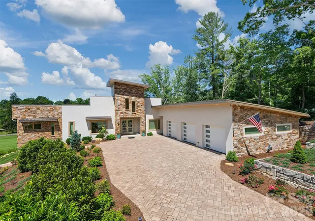 Photo 1 of Mansion for sale at 123 Wembley Rd, Asheville, NC 28804 | MLS# 4392836 | Listing updated on 2026-10-06