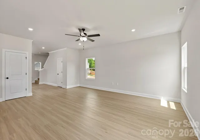 5th image of 6606 Fairford Dr, Charlotte, NC 28215 | MLS# 4392838