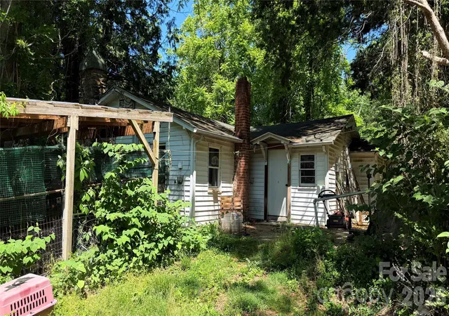 2nd image of 20 Utopia Rd, Asheville, NC 28805 | MLS# 4392842