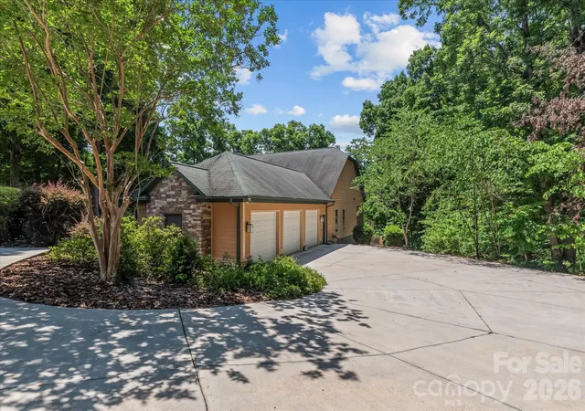 Homes for sale in Denton, NC | 172 Lawson'S Lookout, Denton, NC 27239 | MLS# 4392848