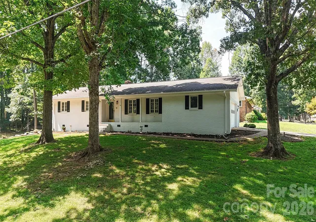 Homes for sale in Newton, NC | 803 E 24th St, Newton, NC 28658 | MLS# 4392856