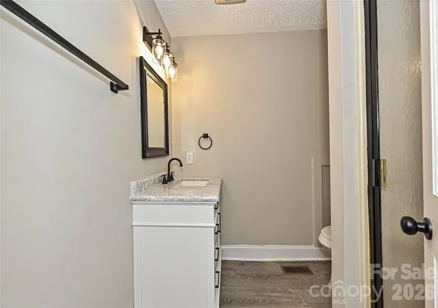 Homes for sale in Newton, NC | 803 E 24th St, Newton, NC 28658 | MLS# 4392856